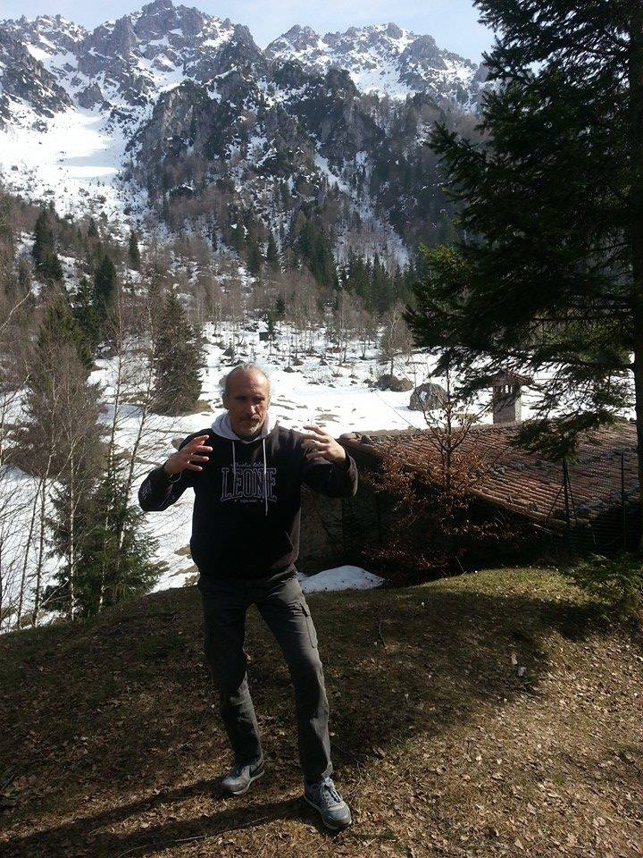 Rigenerazione Psicofisica QI GONG 氣功 meditazione in piedi 站桩 立禅
